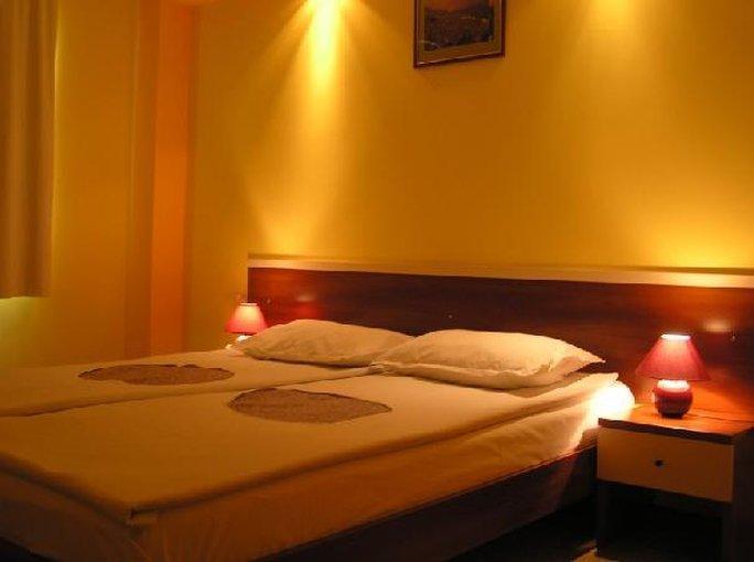 Hotel Forum Ploieşti Cameră foto